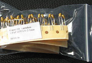 1uF 25V Tantalum Capacitors. Kemet. (Pack of 15).